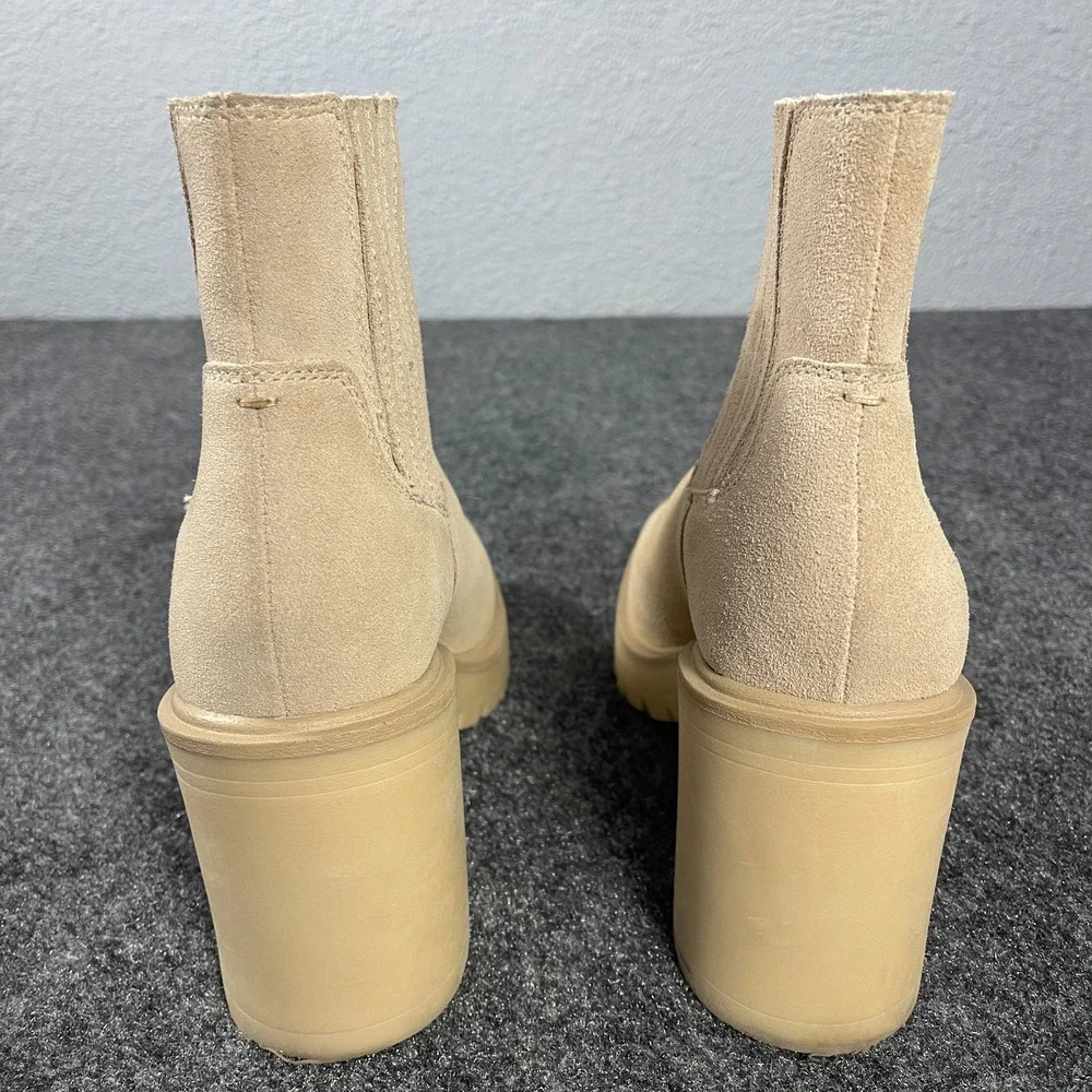 Dolce Vita Chelsea Boots Womens 10 Beige Suede Platform Lug Sole Block - Picture 6 of 10